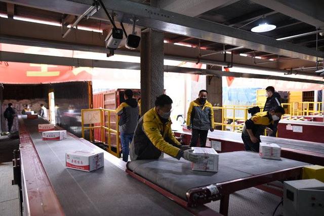 公益路上齐鲁粮油再出发,第三批20吨驰援湖北粮油产品已启程(图2)